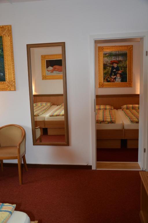 Hotel Dischma - Free Bus And Train Ticket Paradiso Room photo