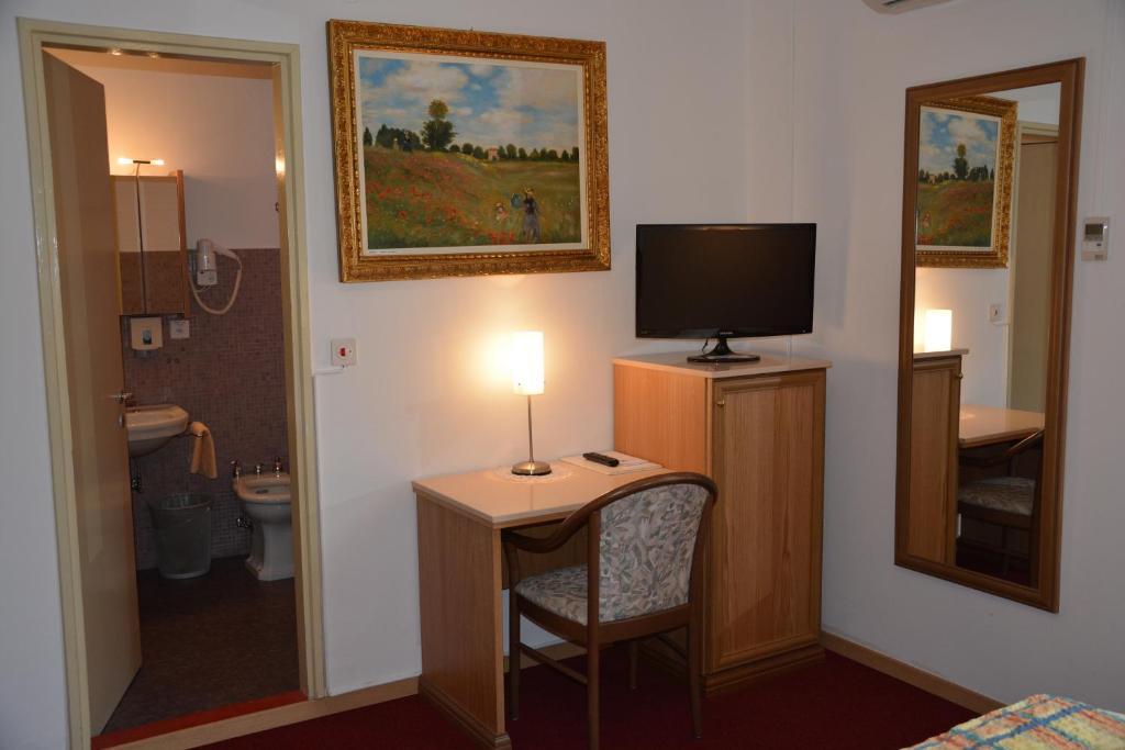 Hotel Dischma - Free Bus And Train Ticket Paradiso Room photo