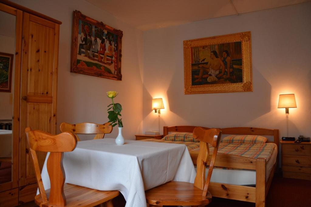 Hotel Dischma - Free Bus And Train Ticket Paradiso Room photo