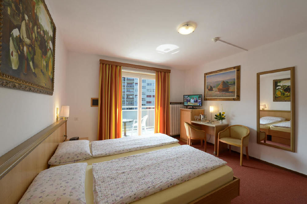 Hotel Dischma - Free Bus And Train Ticket Paradiso Exterior photo